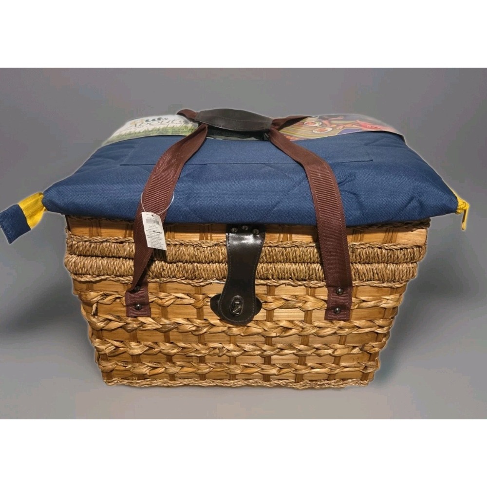 New Vintage Bed Bath & Beyond Wicker Picnic Basket Set for 2 with Outdoor...